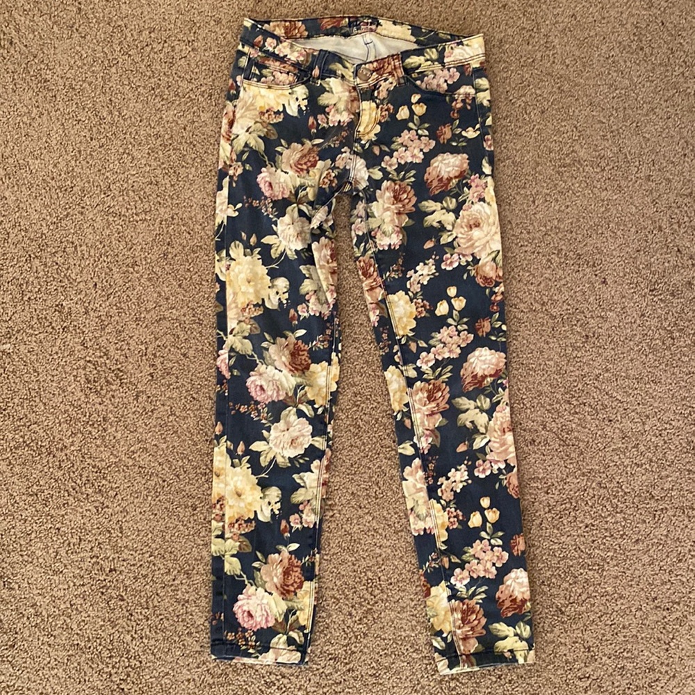 Floral jeans size 27